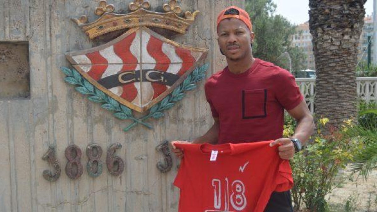 Ike Uche ja és grana