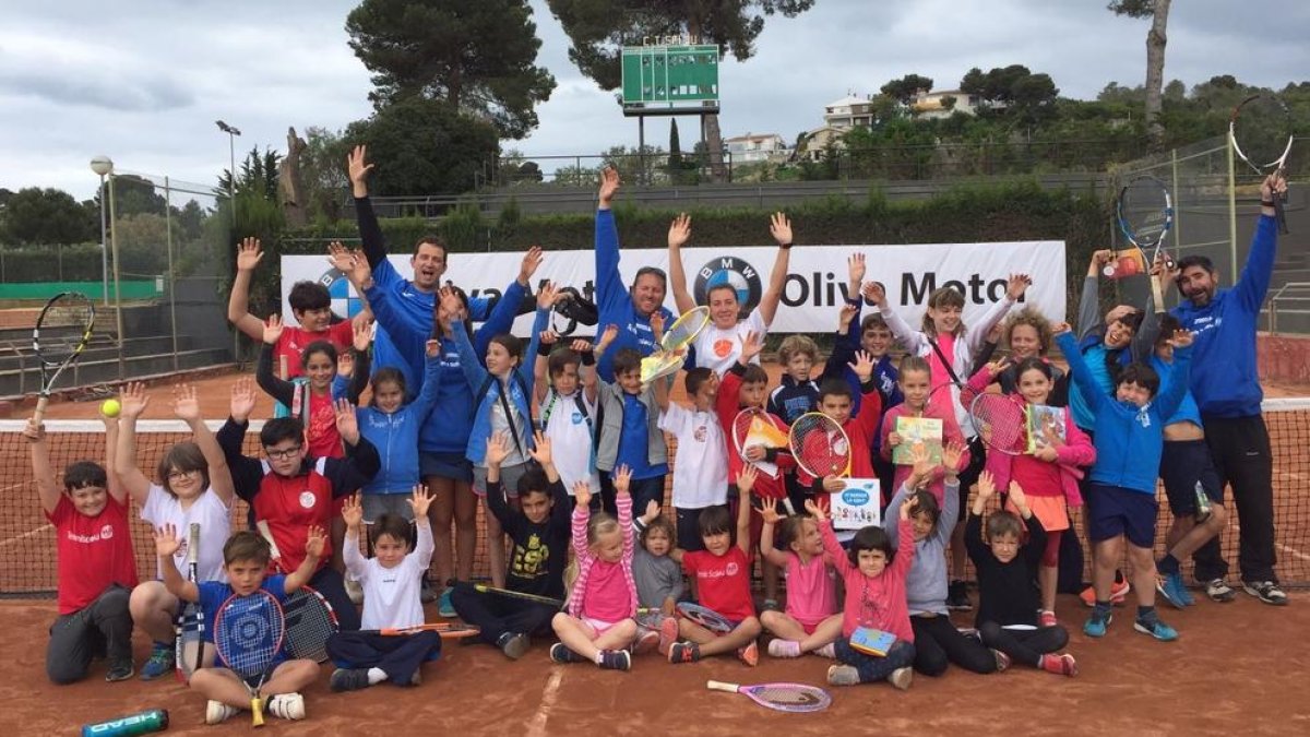 Minitennis en una jornada d'interclubs al Tennis Salou H2O