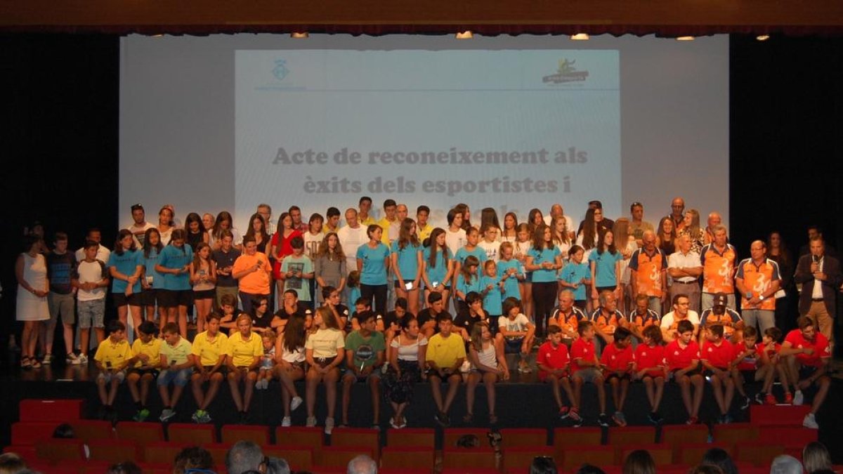 Reconocimiento además de 100 deportistas de Vandellòs i l'Hospitalet de l'Infant