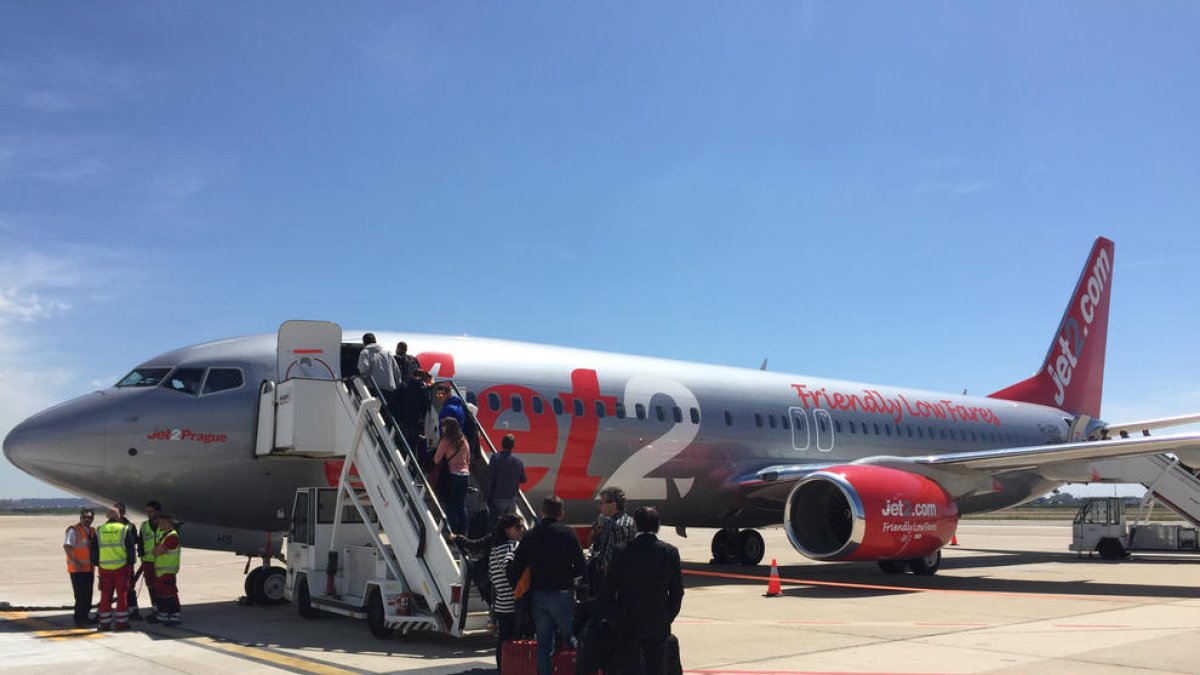 temporada, estrenar, Reus, aerolínia, Jet2, estiu, passatgers, avió