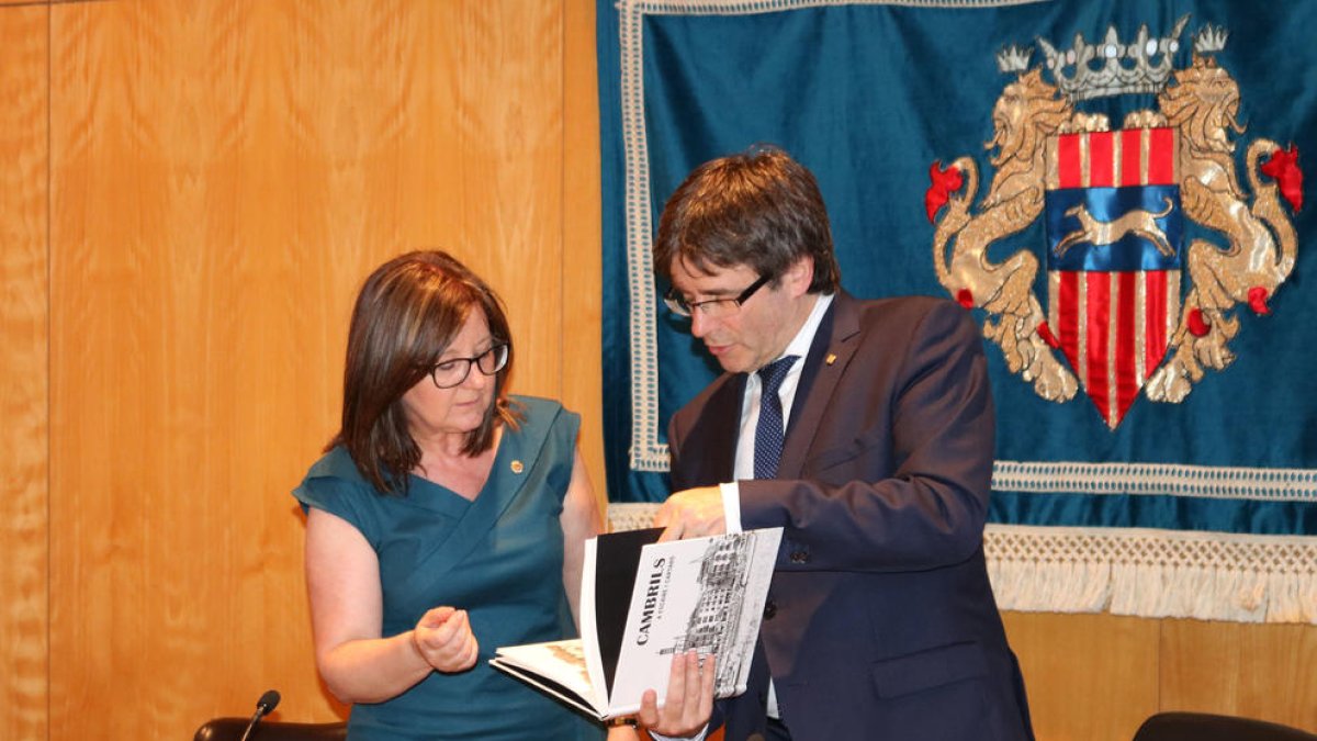 Visita institucional de Puigdemont a Cambrils