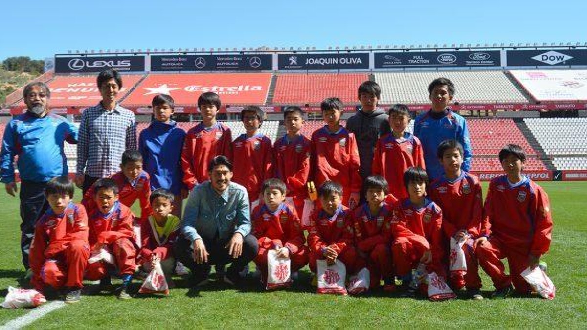 Suzuki recibe la visita de 17 jóvenes jugadores japoneses