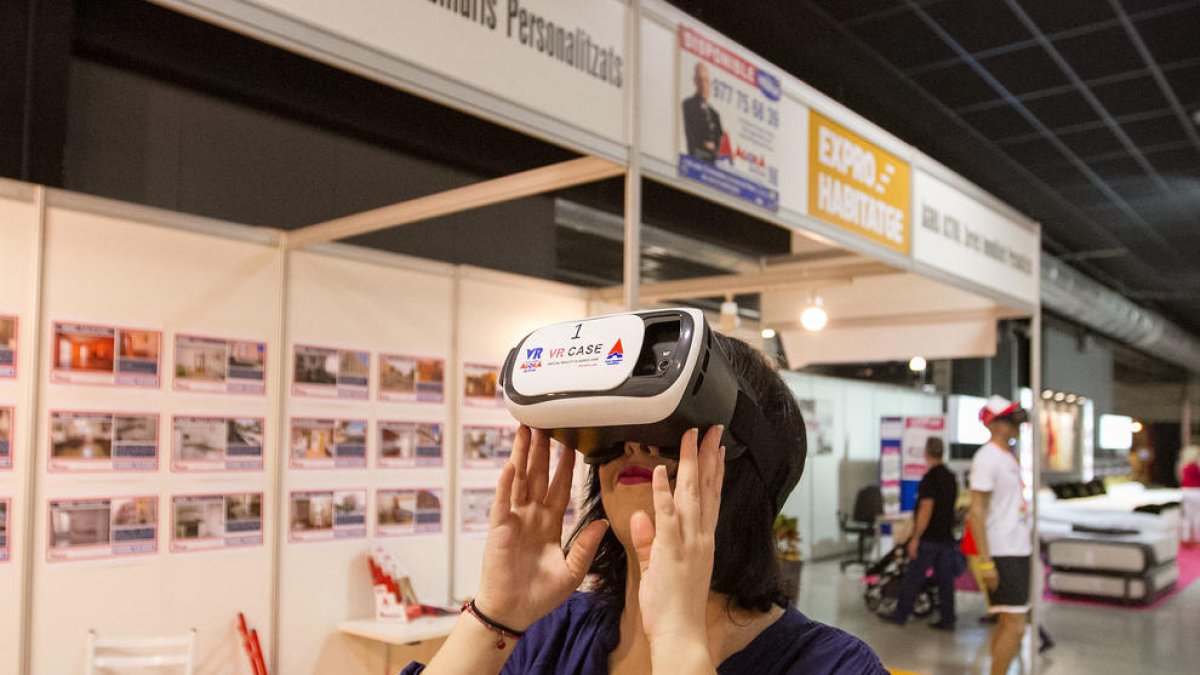 ExproReus permite hacer una visita a las viviendas con la realidad virtual