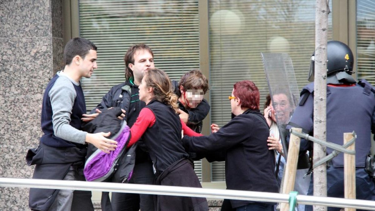 El mosso que va ferir un menor amb una porra a Tarragona el 2012 serà jutjat al febrer