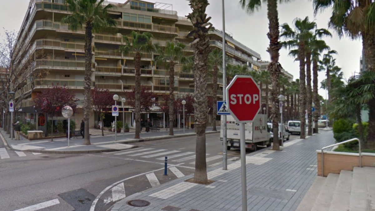 Amenaza con lanzar a su madre desde el balcón en una discusión doméstica