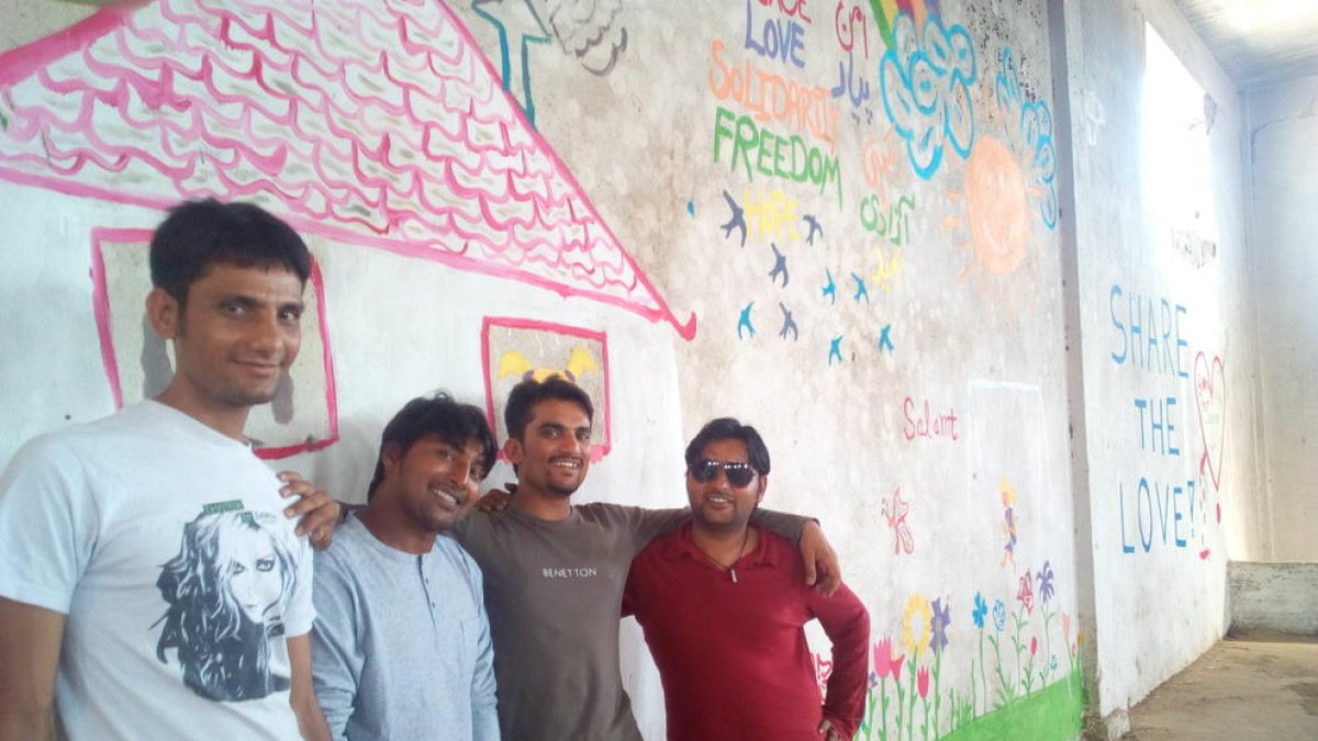 La 'mansion', un oasi de tranquil·litat i calma enmig de la desesperació