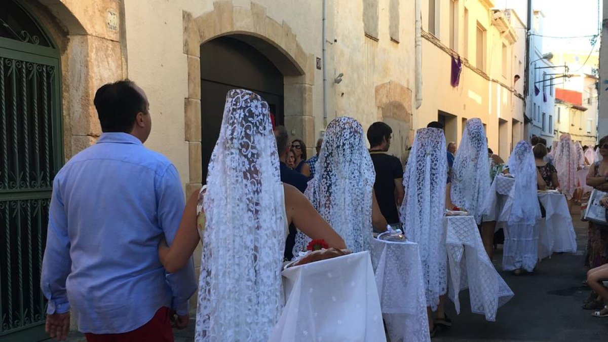 Los barrios del Vendrell celebran la Fiesta del Pan Bobo