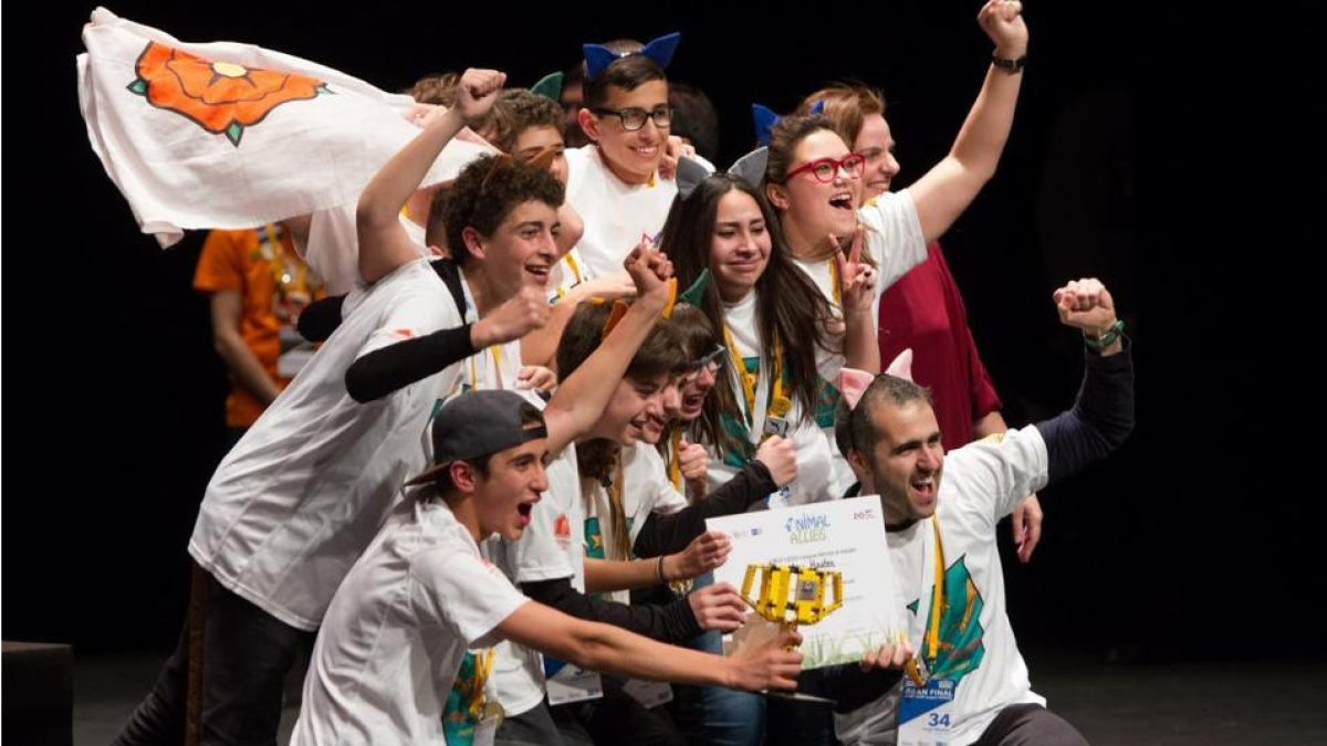 El Roseta Mauri posa rumb al Regne Unit amb la final de la LegoLeague