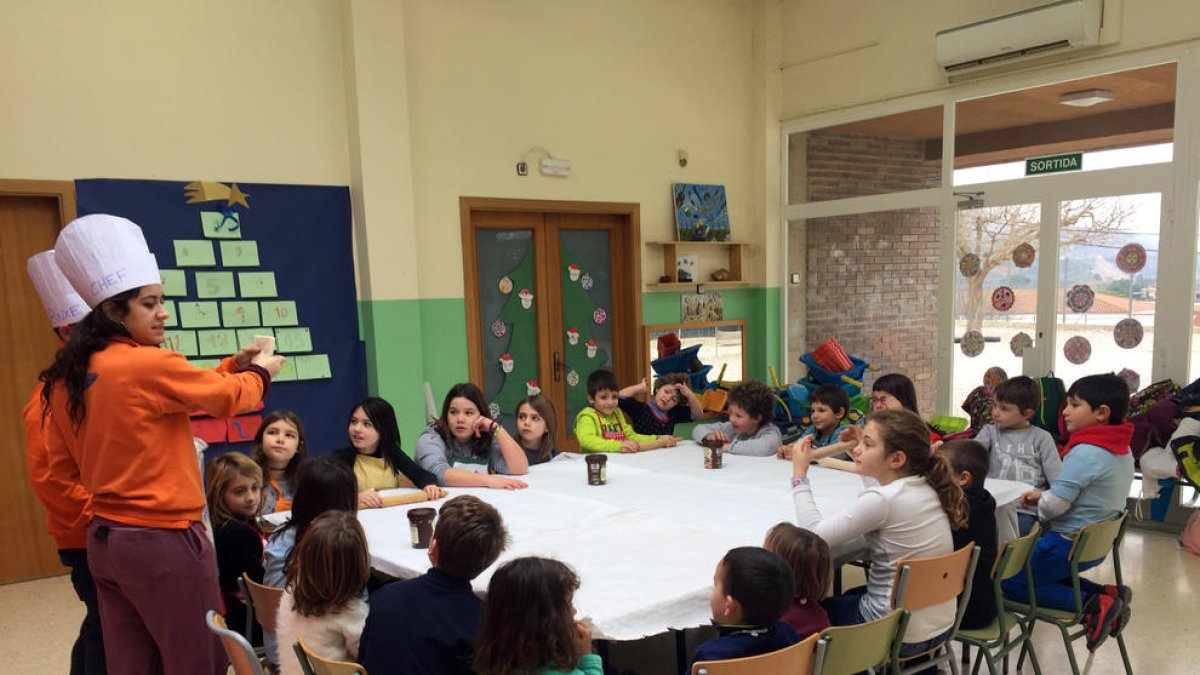 Cerca de 200 niños disfrutan de los talleres de Navidad de la Ribera de Ebro