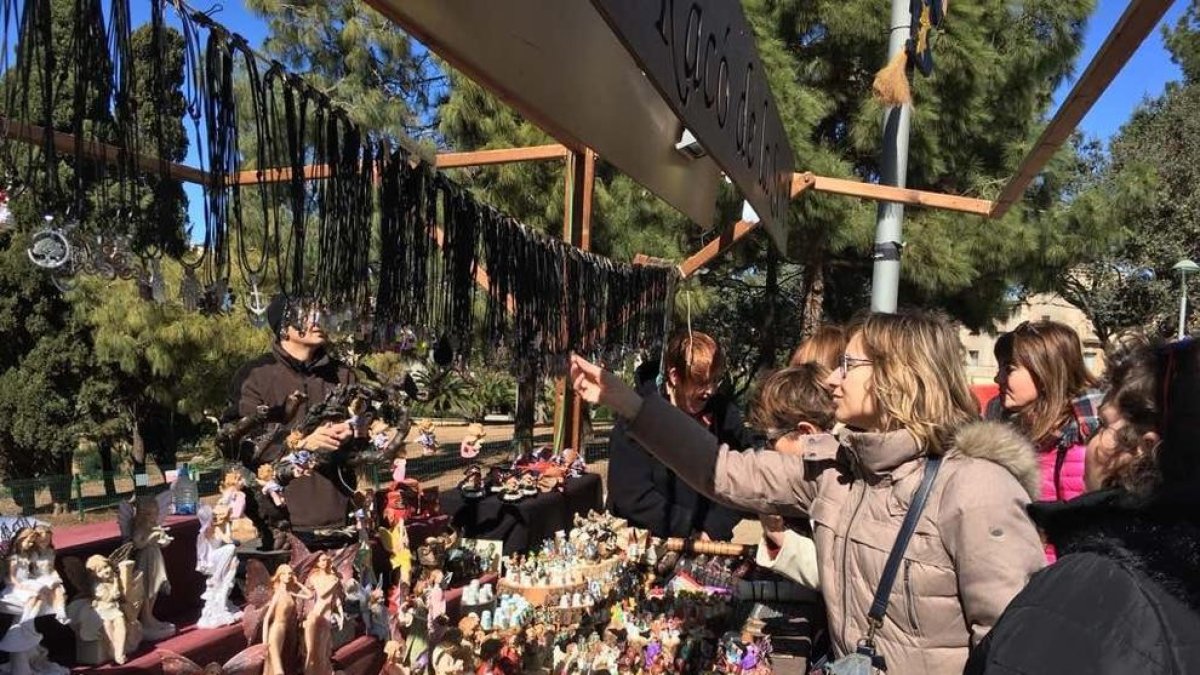 Gran ambiente en el Campo de Marte con la Feria Aquelarre