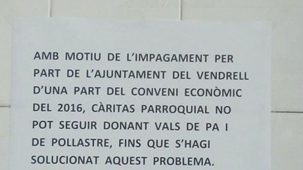 Els usuaris de Càritas del Vendrell es queden sense pa i sense pollastre
