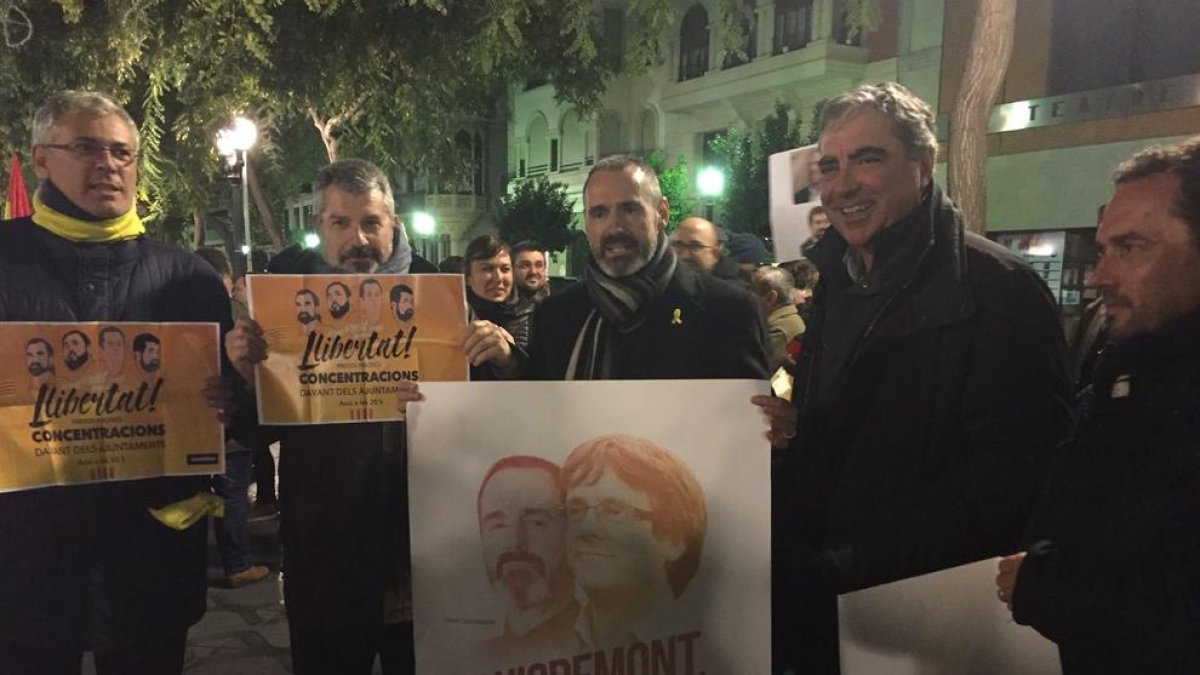 Juntos x Cataluña empiezan la campaña con la restitución del «gobierno legítimo» como objetivo