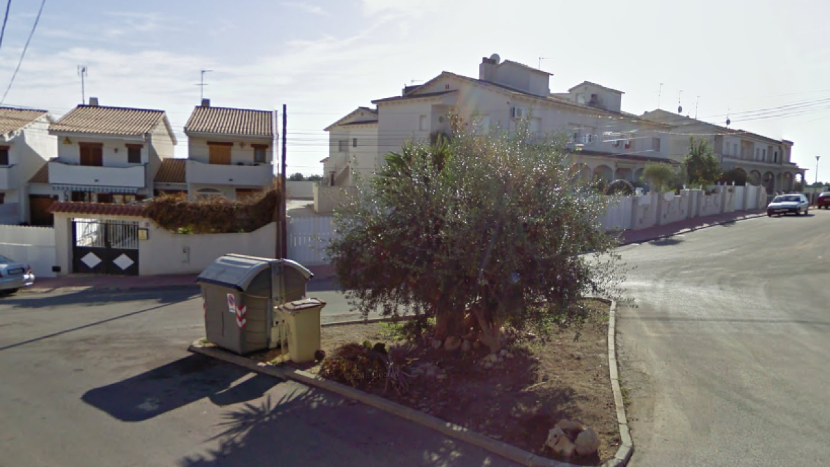 Cremen un contenidor al Vendrell