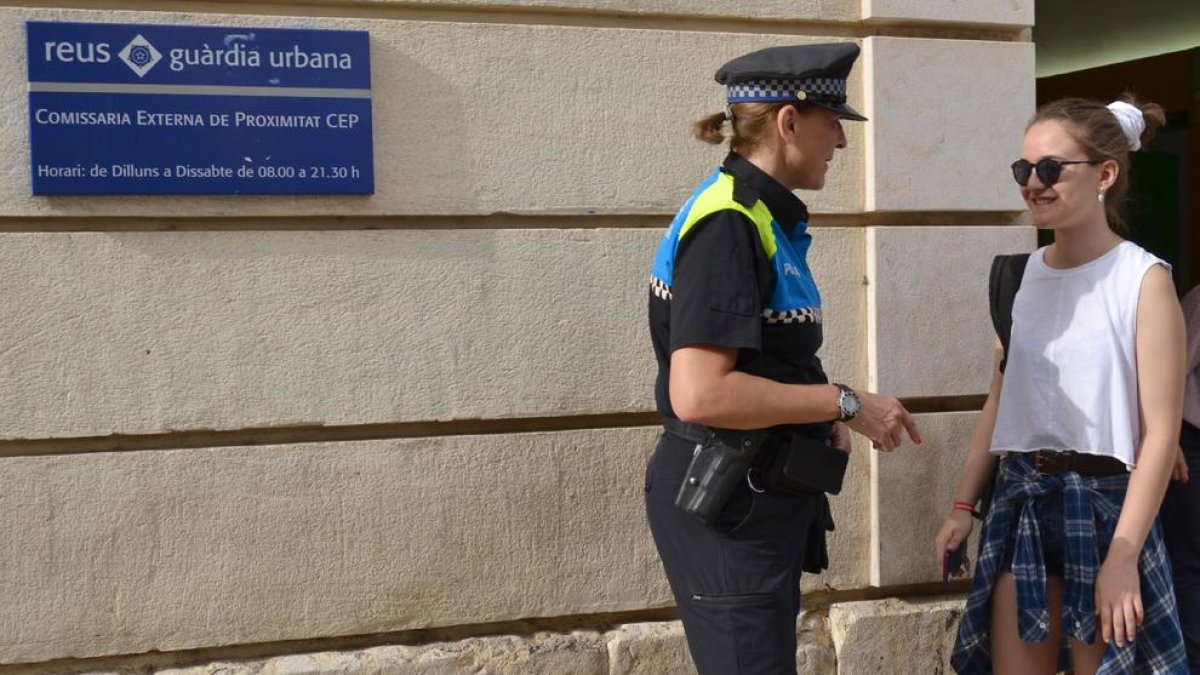 Las Comisarías Externas de Proximidad han atendido a más de 1.900 personas durante los siete primeros meses de 2016