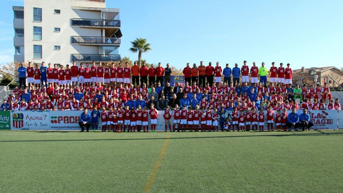 La UD Salou presenta els seus conjunts