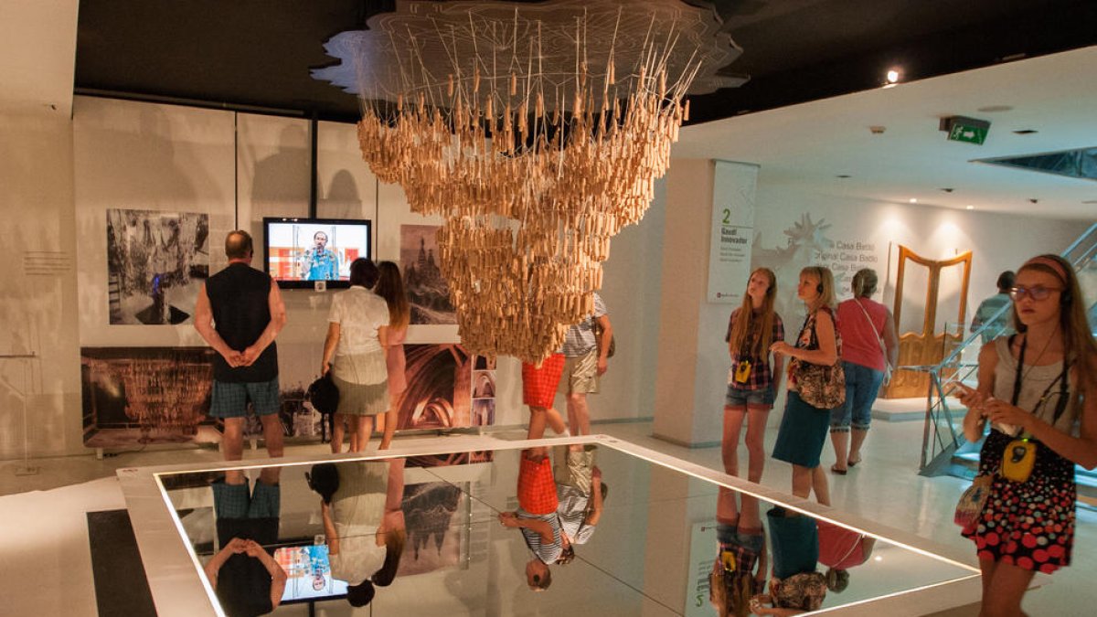 Los visitantes rusos disminuyen un 87% en el Gaudí Centre respecto del verano pasado