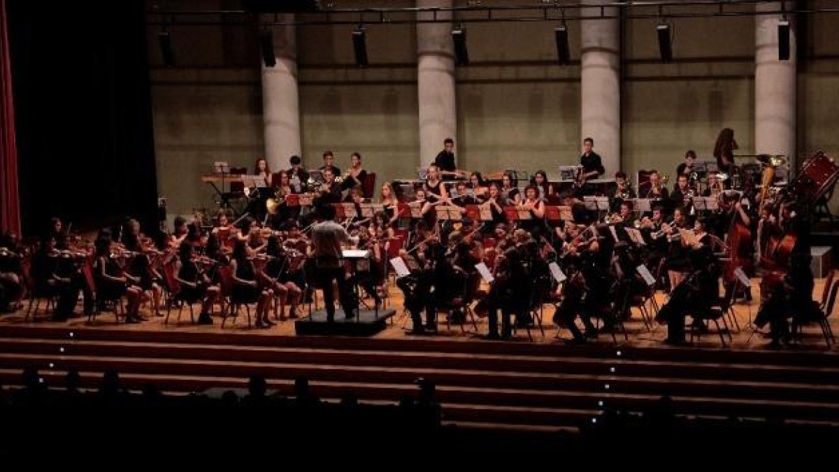 Regalar música a cambio de juguetes por una buena causa