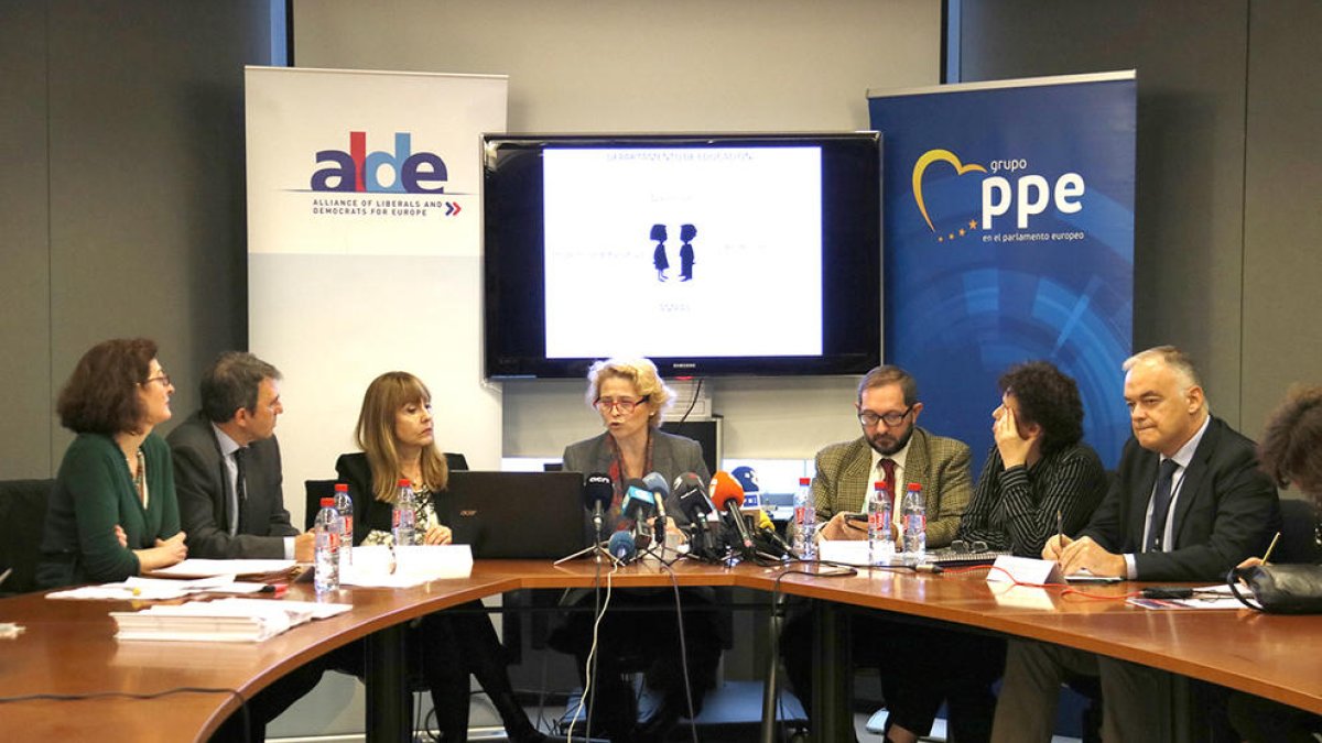 SCC afirma des del Parlament Europeu que l'escola catalana és «un instrument al servei del secessionisme»