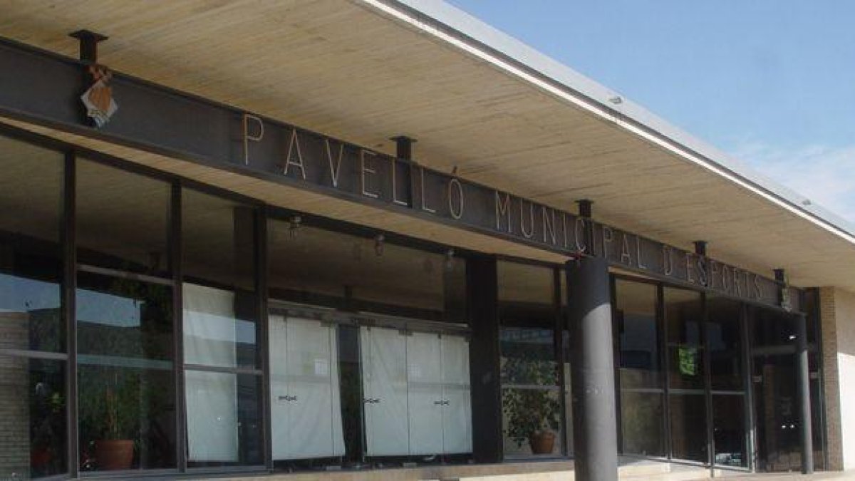 El rentat de cara del Pavelló Salou Centre s'inicia dimarts vinent