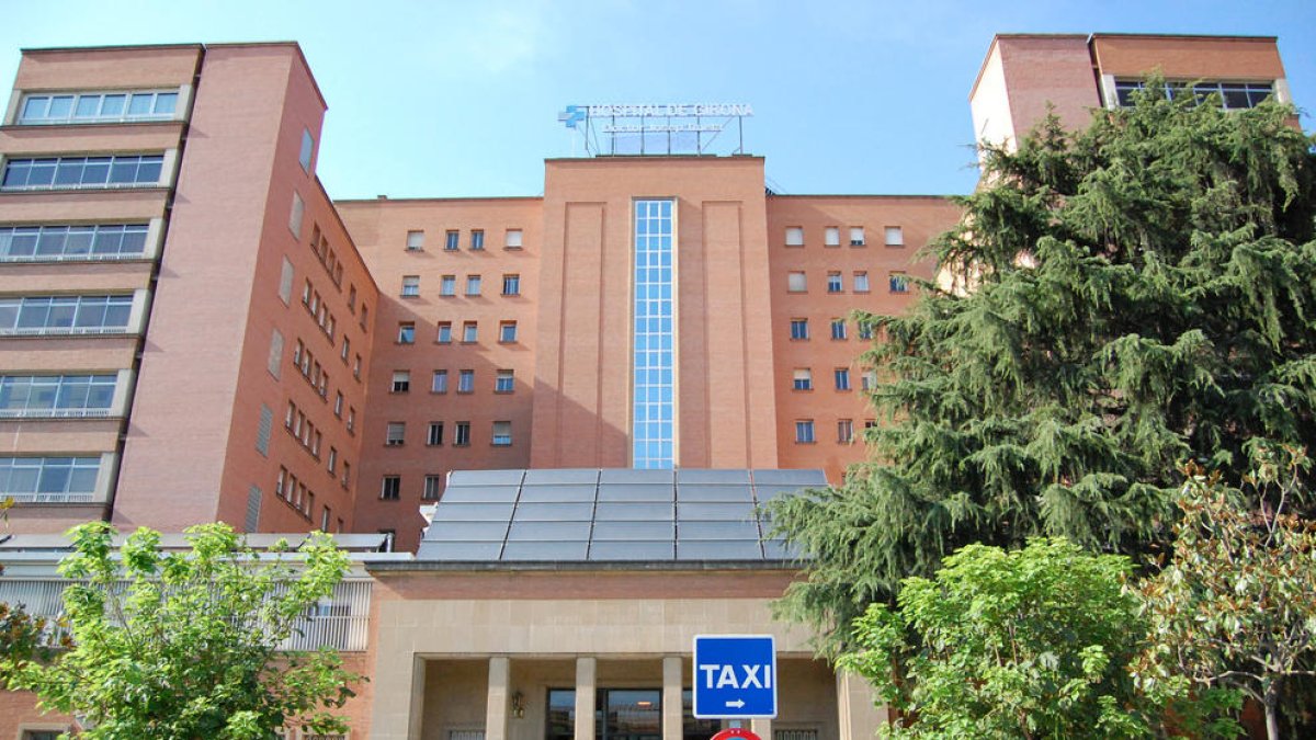 Embiste a un hombre con el coche a raíz de una disputa