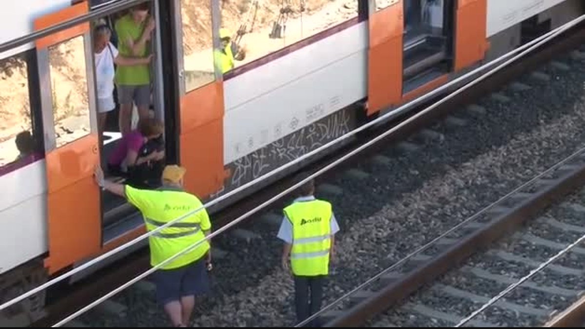 Los trenes vuelven a circular por una sola vía en el Camp de Tarragona, con retrasos de más de 45 minutos