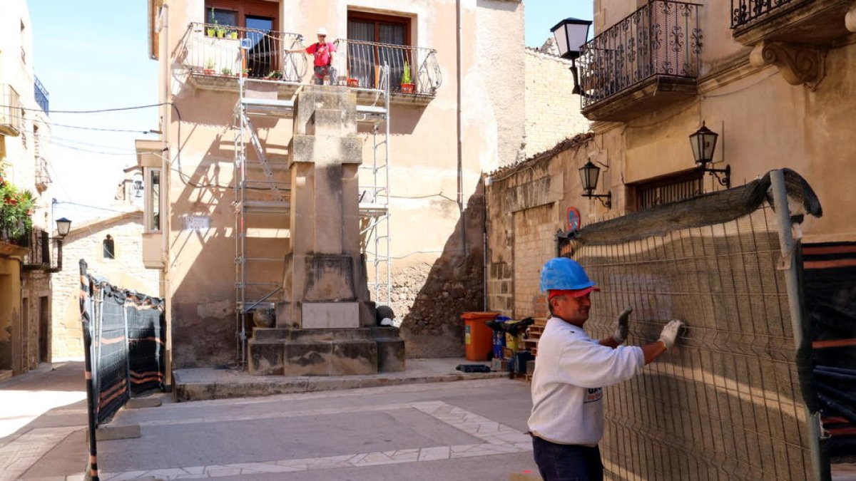 monolito, franquista, cree, Vilalba dels Arcs