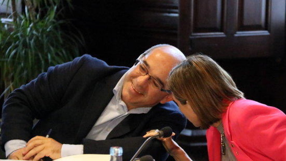 La Mesa del Parlamento admite a trámite la Ley del referéndum