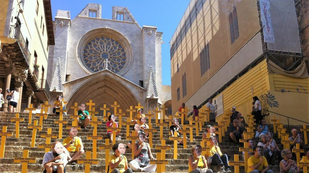 L'ANC Tarragona cierra su campaña de verano, marcada de performance reivindicativas