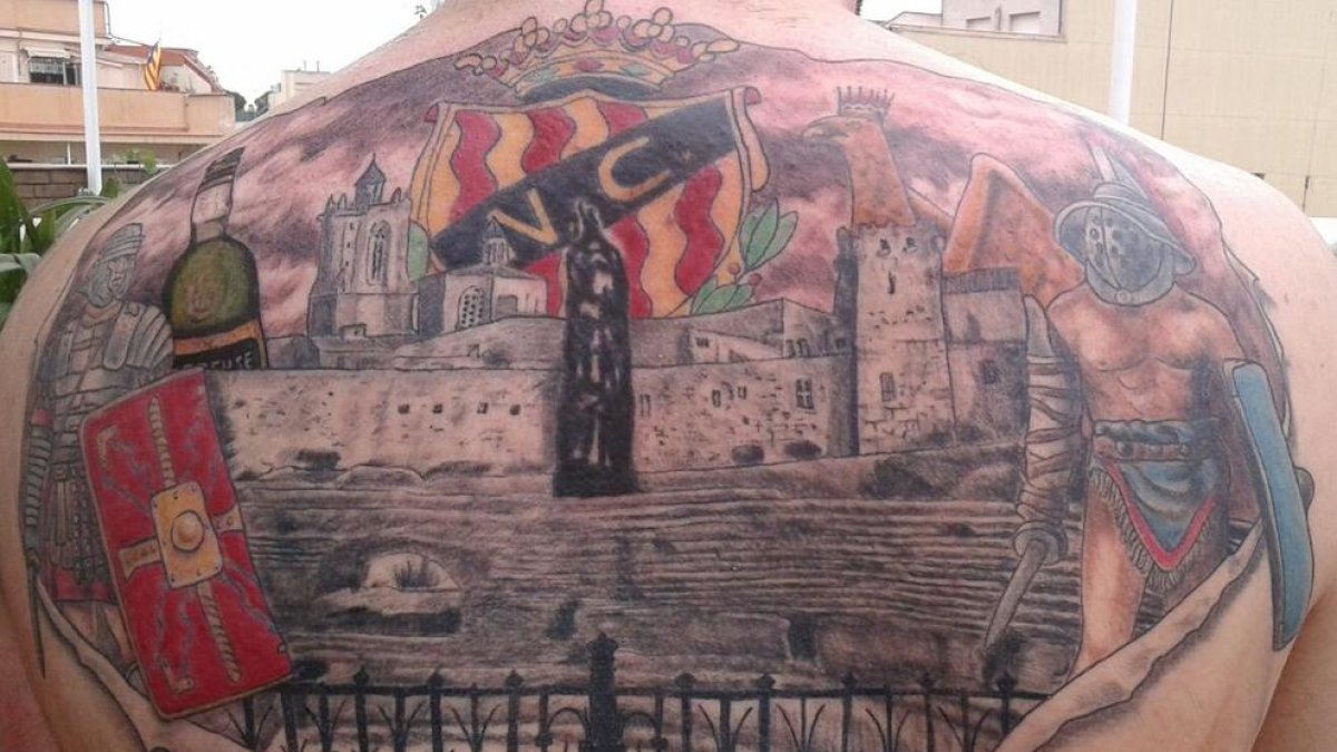Portar els símbols de Tarragona marcats a la pell