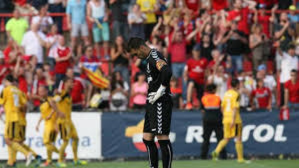 El Nàstic accelera el fitxatge d'un porter perquè Reina podria estar entre 4 i 5 mesos de baixa