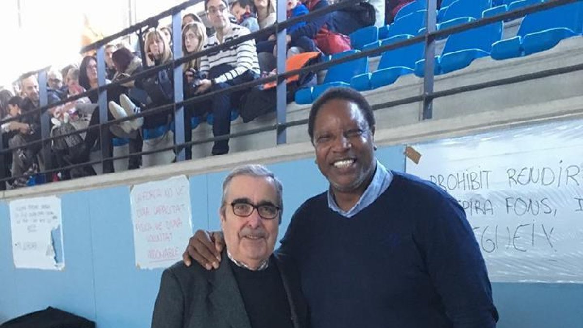 L'històric pivot del Barça Audie Norris presenta els equips de l'AB Vendrell