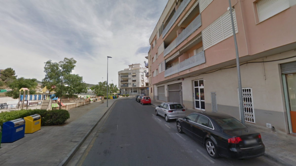 Un cartero del Vendrell para la agresión a una mujer en plena calle