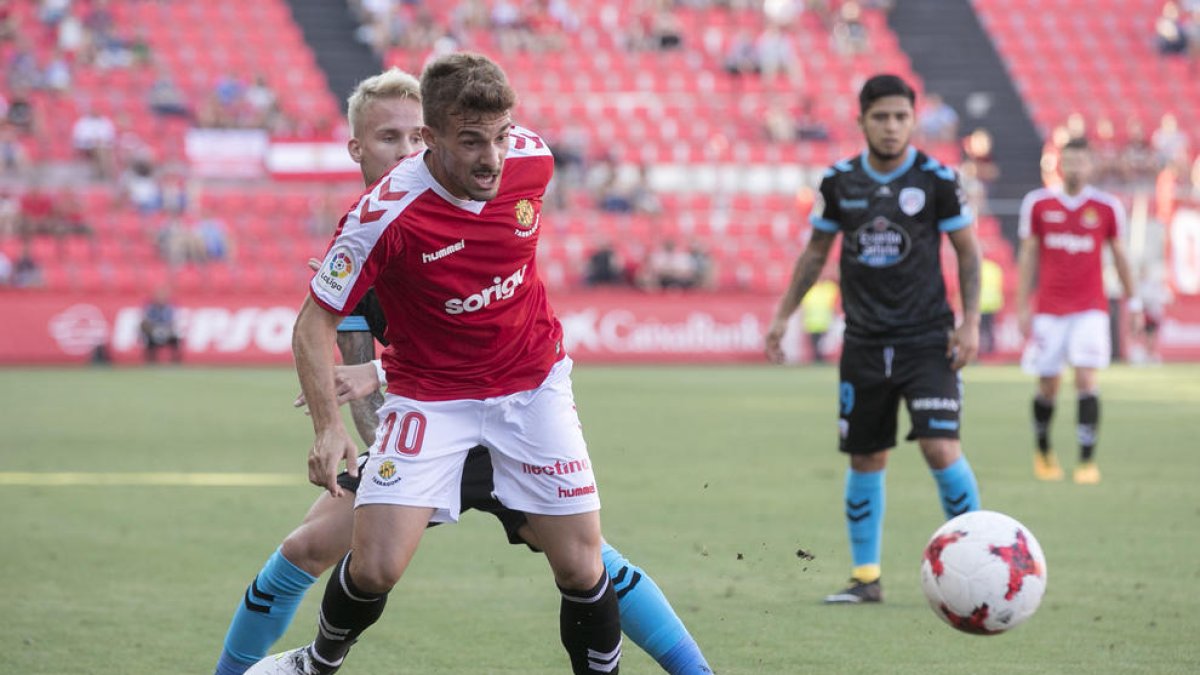 Que un gigante no asuste en el Nàstic