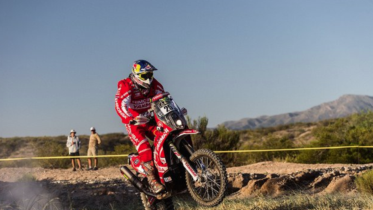 Cervantes aguanta entre els 30 primers en la setena etapa del Dakar