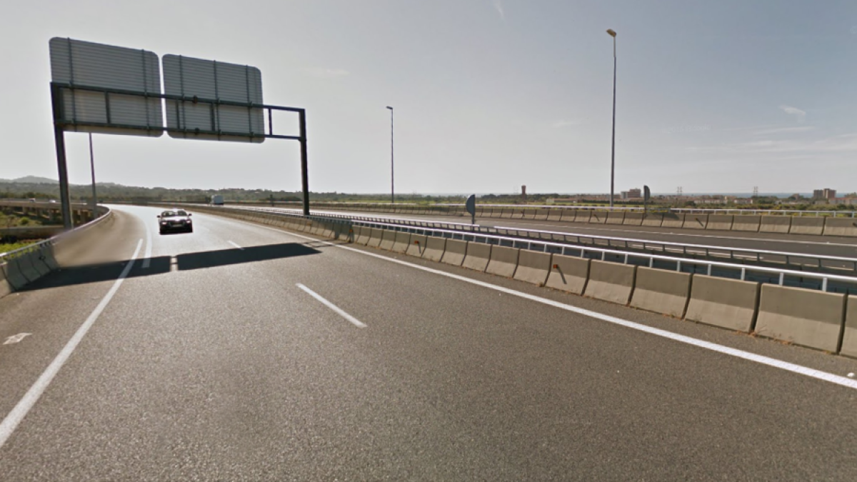 Cortado un carril en la C-32 en el Vendrell por un accidente con un vehículo implicado