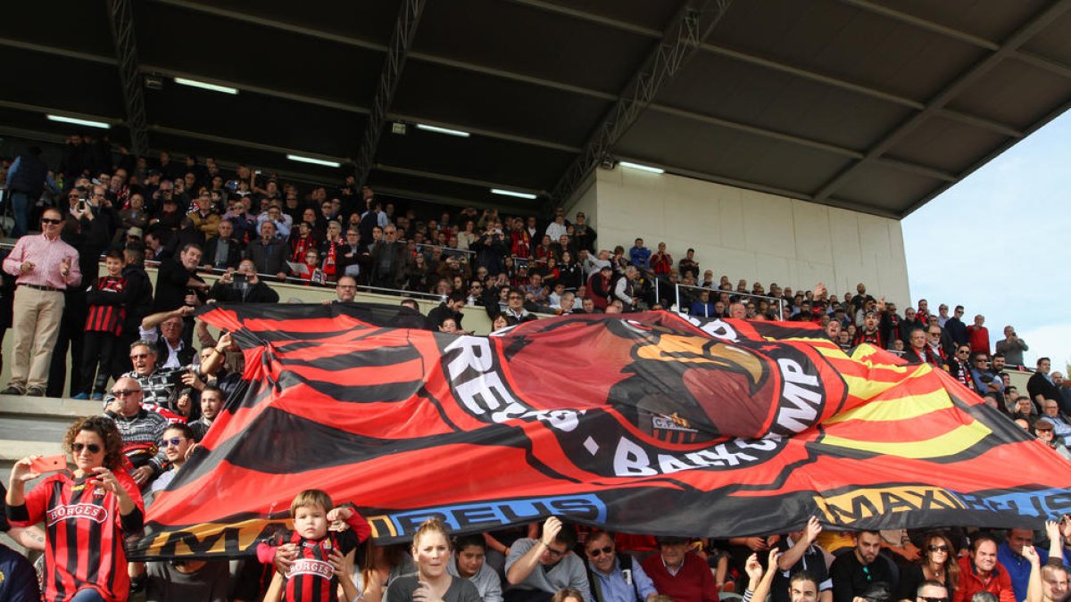 Il·lusió amb l'equip i malestar pels abonaments a les penyes del Reus