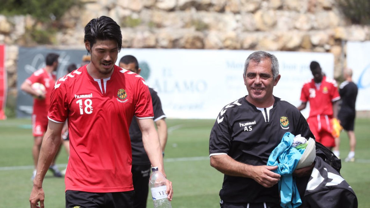 El Nàstic rebutja dues ofertes de més d'un milió per Dimitrievski i Suzuki