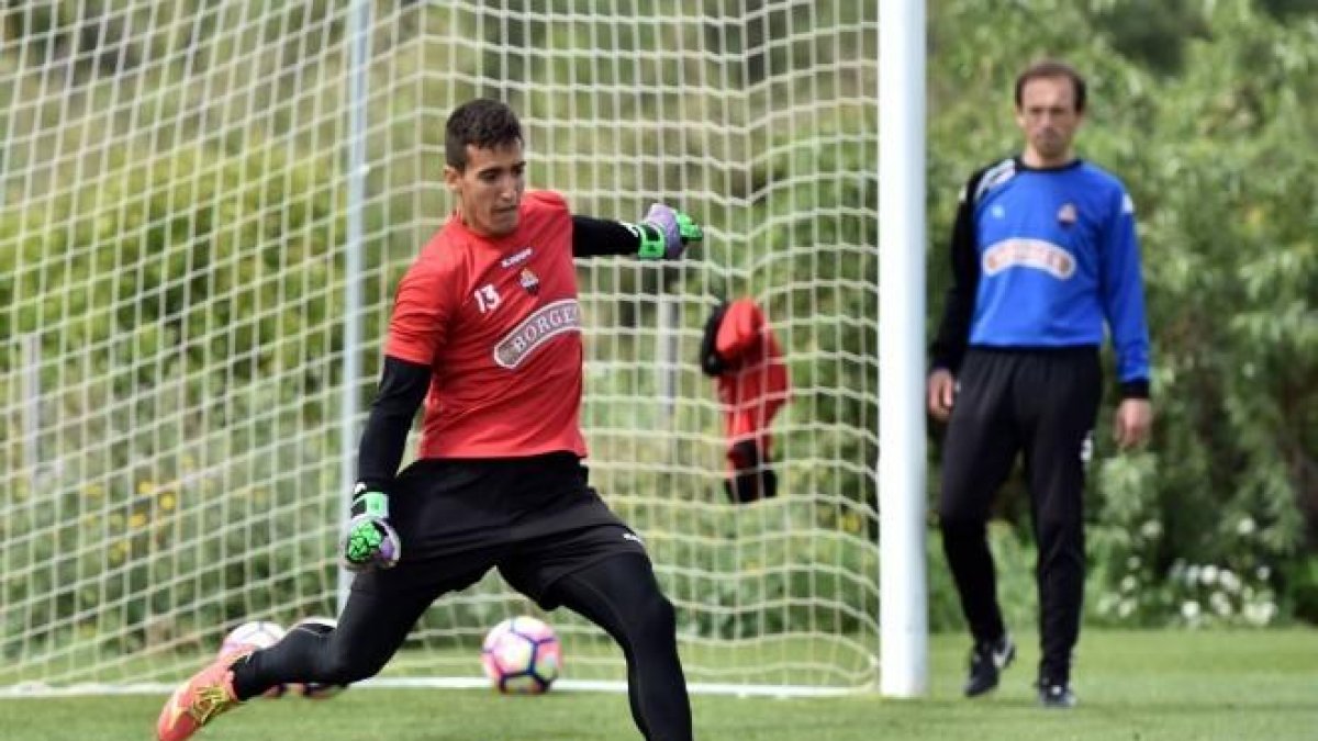 Edgar Badia busca competencia en la portería la próxima temporada