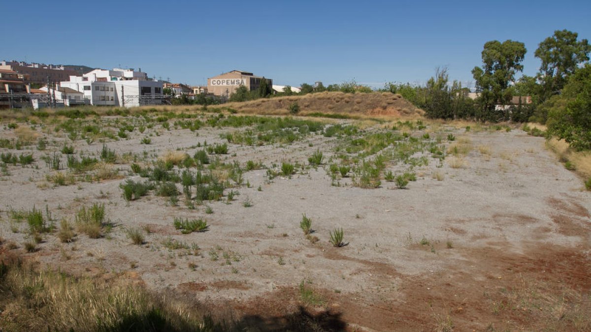 El solar d'Onze de Setembre acollirà habitatges i un nou supermercat