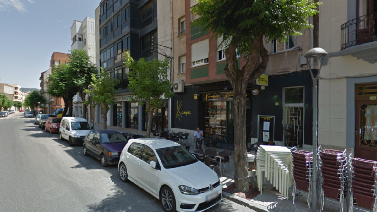Un incendio en un restaurante de Tortosa obliga a desalojar a 12 personas