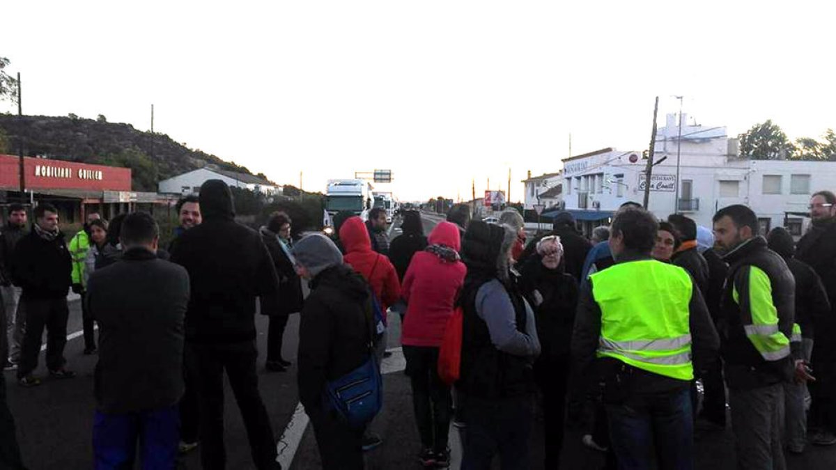 cola, Romero, presos políticos, tráfico, N-340, Corte|Trozo, libertad