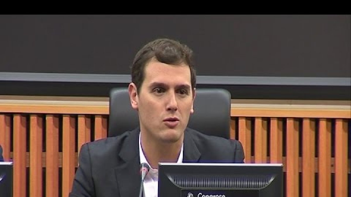 Rivera acusa a Podemos de