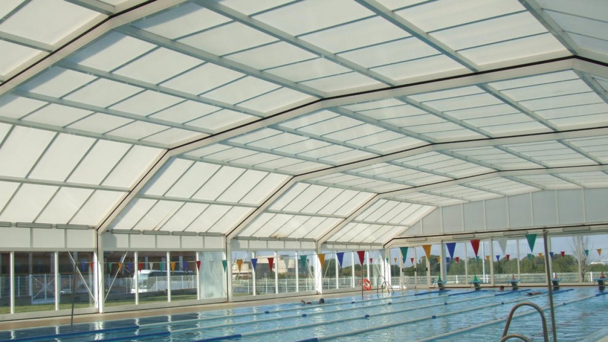 Las piscinas municipales de Tarragona mantienen el empleo|ocupación a pesar de las restricciones