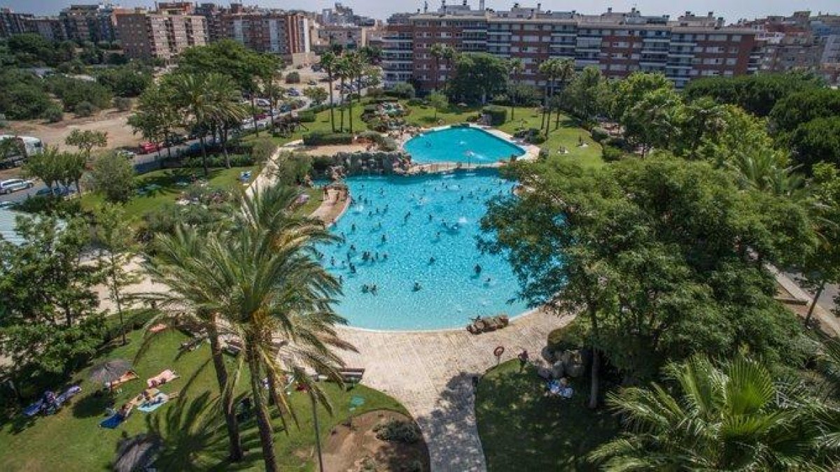 Las piscinas del Parc dels Capellans cierran el verano con 35.000 usuarios