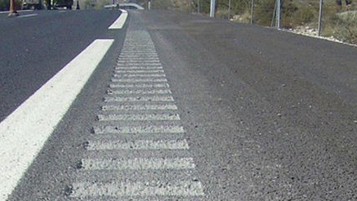 Carreteras farà mesuraments acústics a Roda de Berà per les queixes sobre les bandes rugoses a l'AP-7