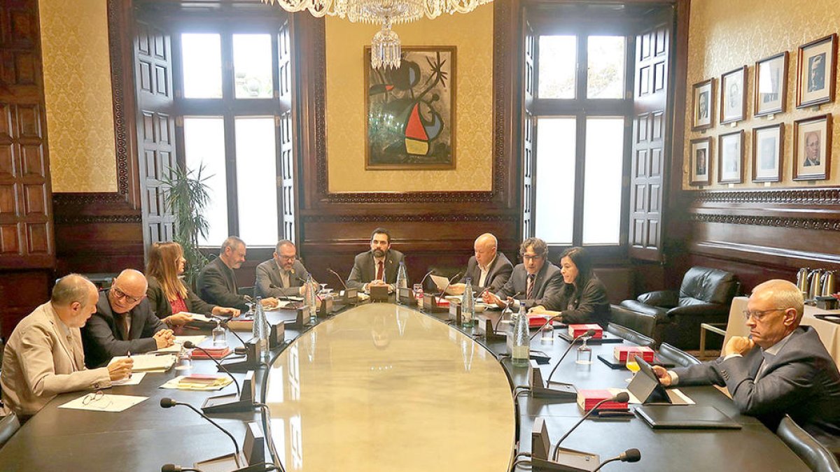 JxCat, ERC i CUP pacten que el Parlament «reiteri» la defensa de l'autodeterminació