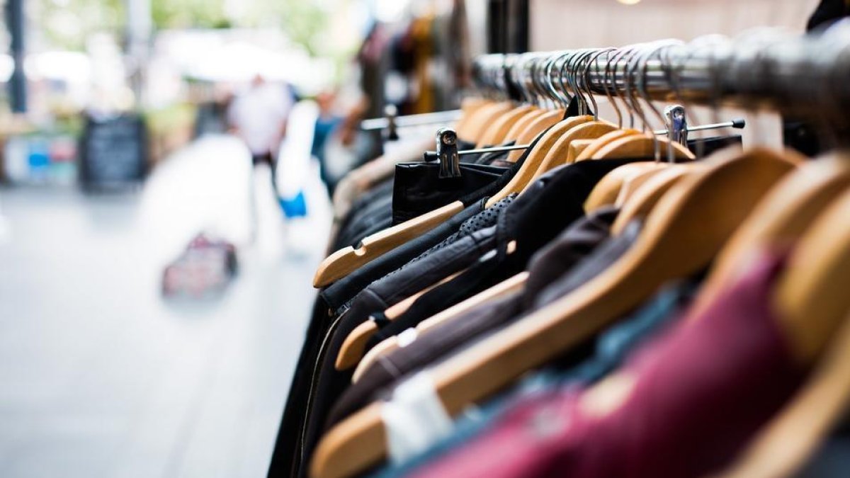 Una física y un programador crean prendas que purifican el aire