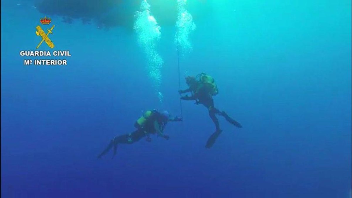 Encuentran un segundo hueso|oso humano en la playa en Torredembarra