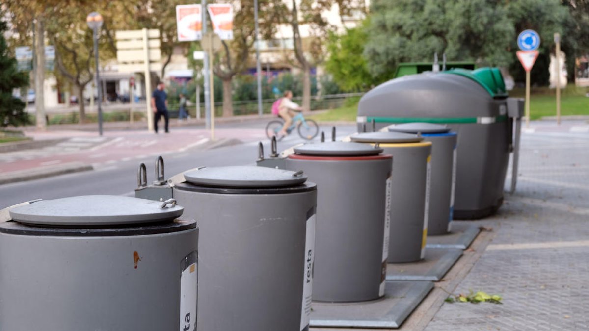 Cambrils hará cada día, hasta a final de año, el repaso de contenedores y el vaciado de papeleras