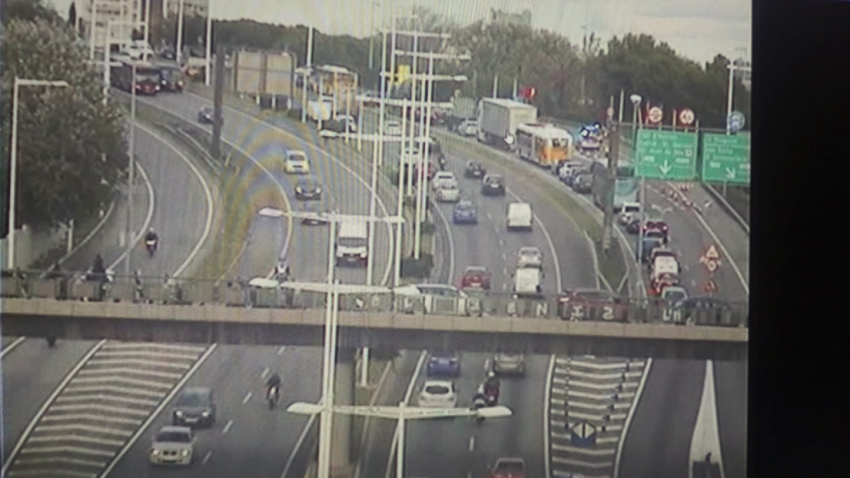 Cortan la B-23 de entrada en Barcelona por la Diagonal con motivo de la visita del Rey